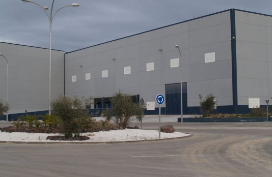 Nave Logística 4.049 ᵐ² M10A2 Polígono Industrial Jesús Menchero García Borox-Toledo